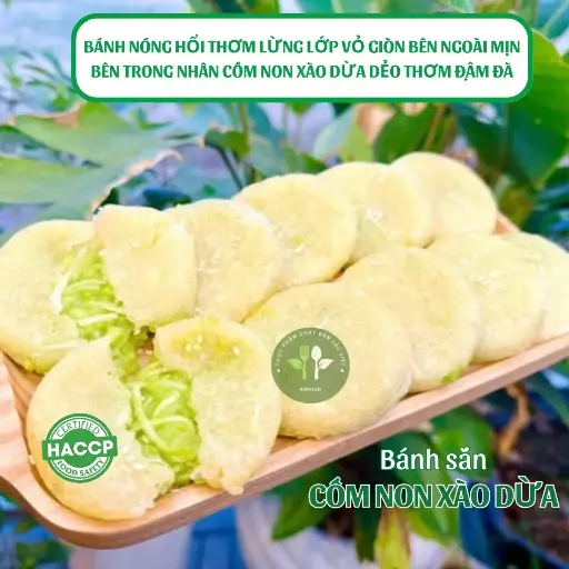Bánh sắn cốt dừa nhân cốm non xào dừa